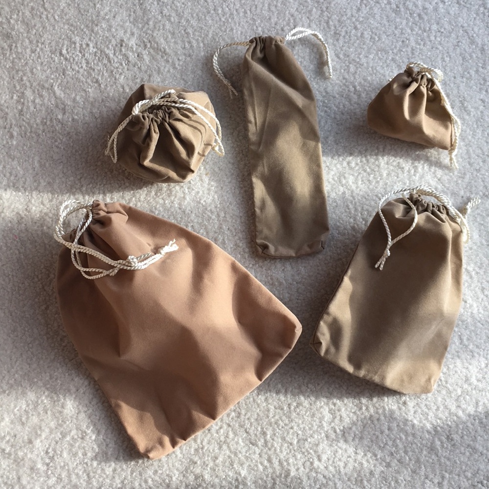 SET of 24 Various sizes Velvety Pouches - Picture 2 of 3